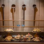 Hotel Les Quais De Lutece Plailly