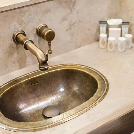 Hotel Les Quais De Lutece 4*