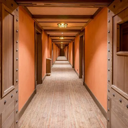 Les Quais De Lutece Hotel