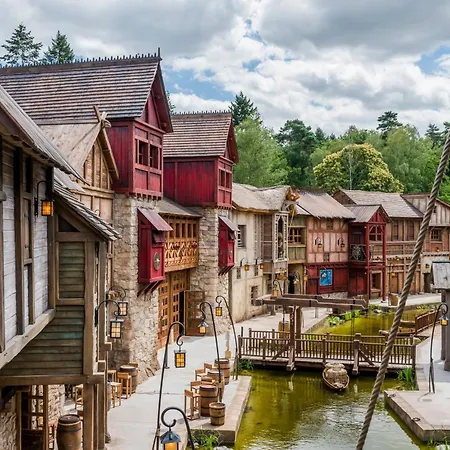 Les Quais De Lutece Plailly