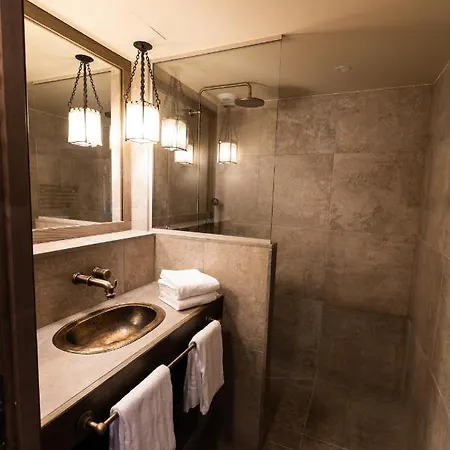 Les Quais De Lutece Hotel 4*