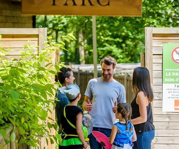 Les Quais De Lutece 4* プライー